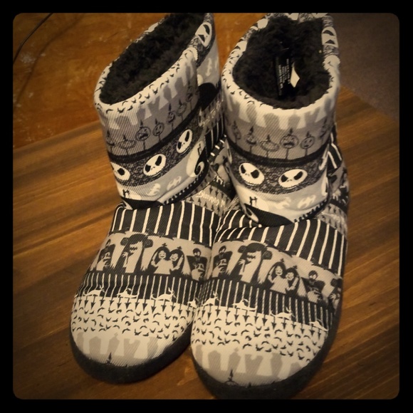 nightmare before Christmas slippers - Picture 1 of 2